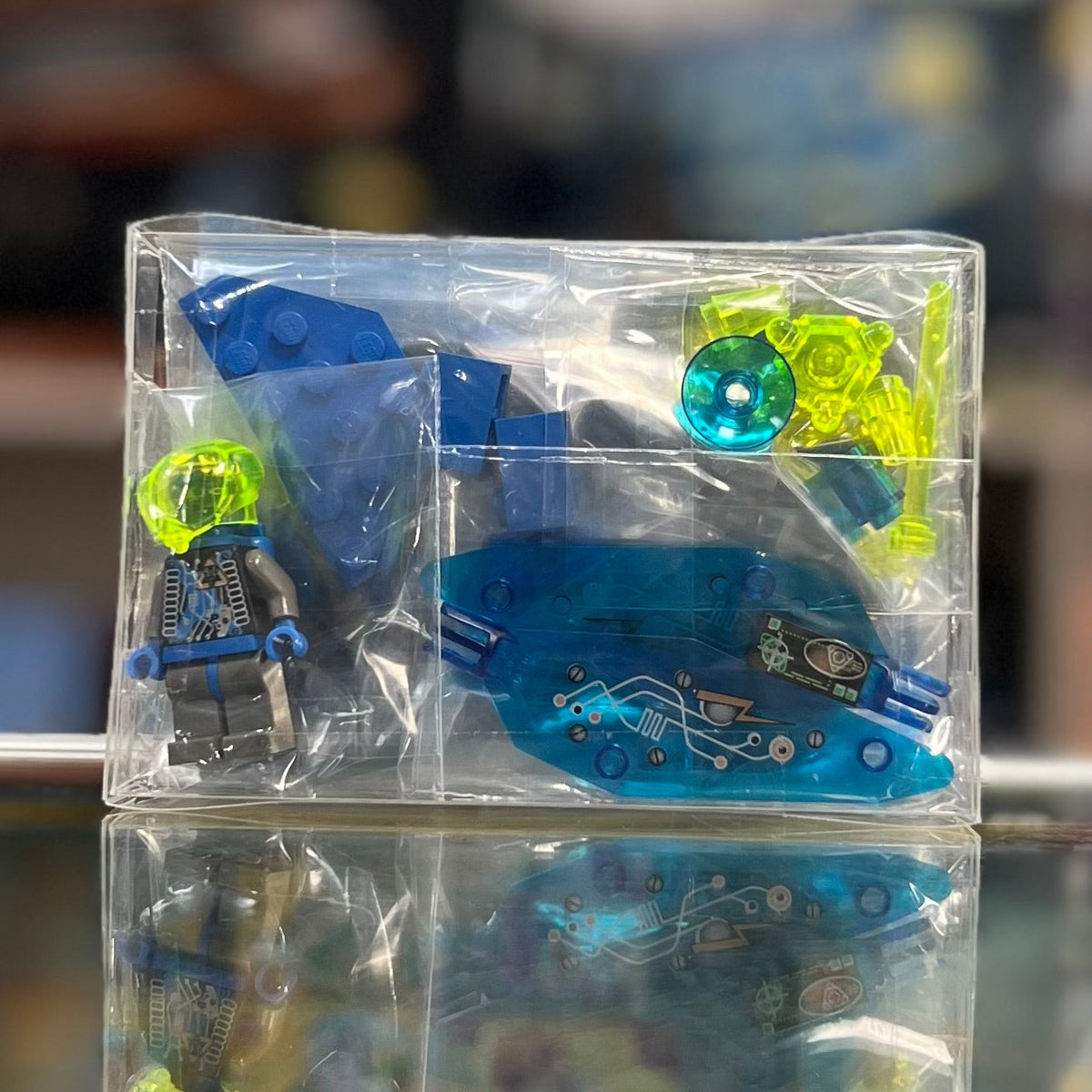 Beta Buzzer, 6817 - LEGO® Insectoid Set