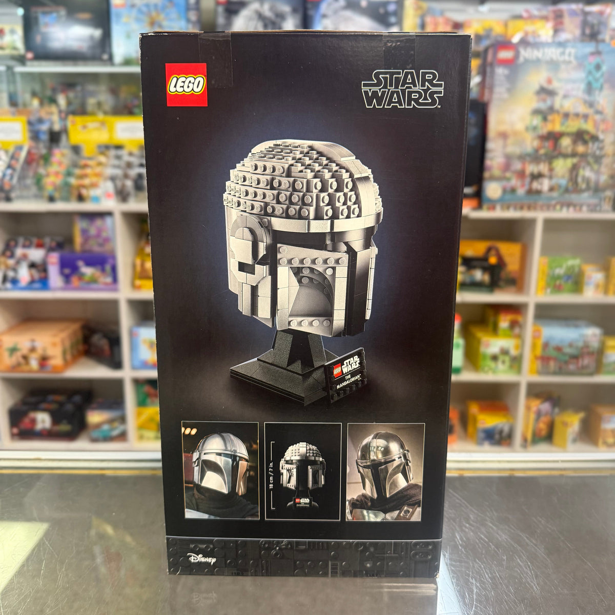 The Mandalorian Helmet, 75328 - LEGO® Star Wars Set