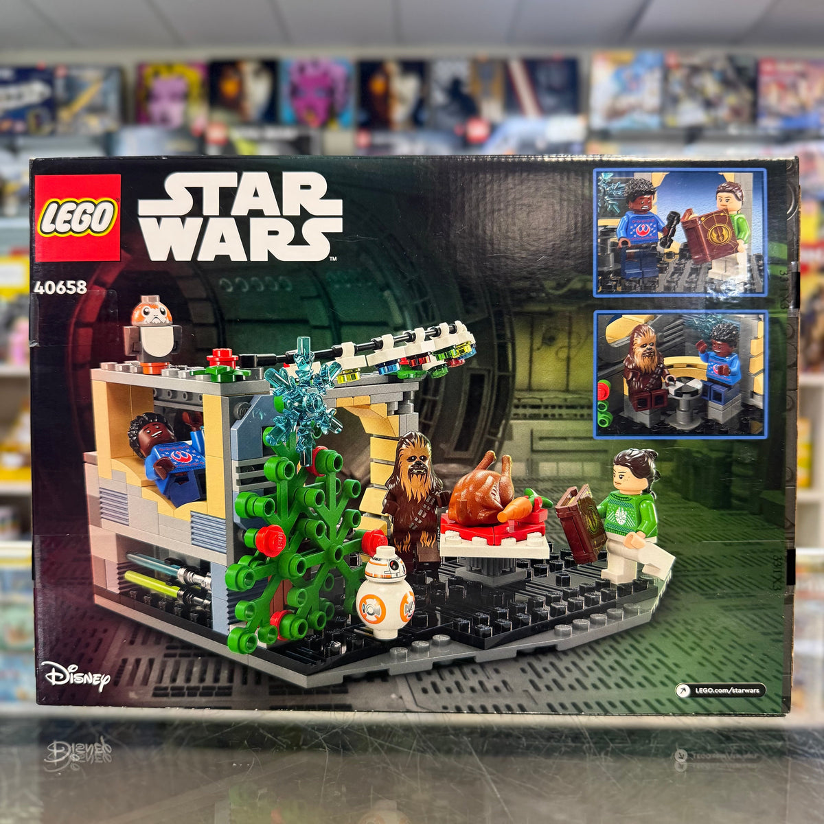 Millennium Falcon Holiday Diorama, 40658 - LEGO® Star Wars Set