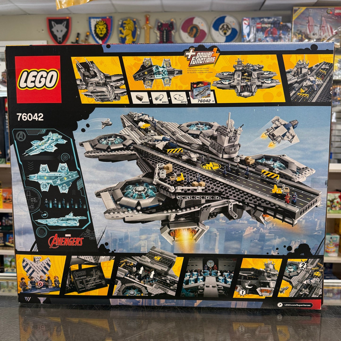 The SHIELD Helicarrier, 76042