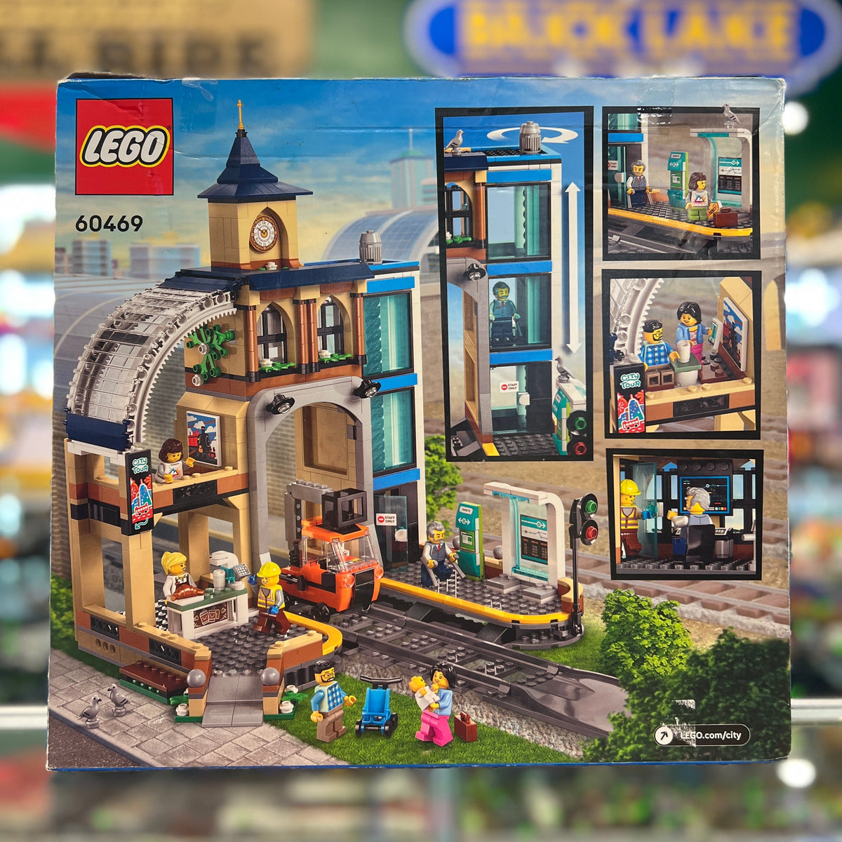 Central Train Station, 60469