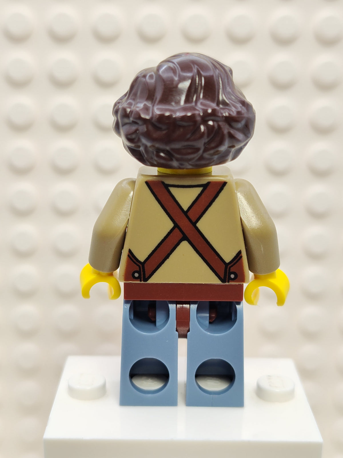 Tavern Keeper - Male, Reddish Brown Apron, Sand Blue Legs, Dark Brown Hair, cas578