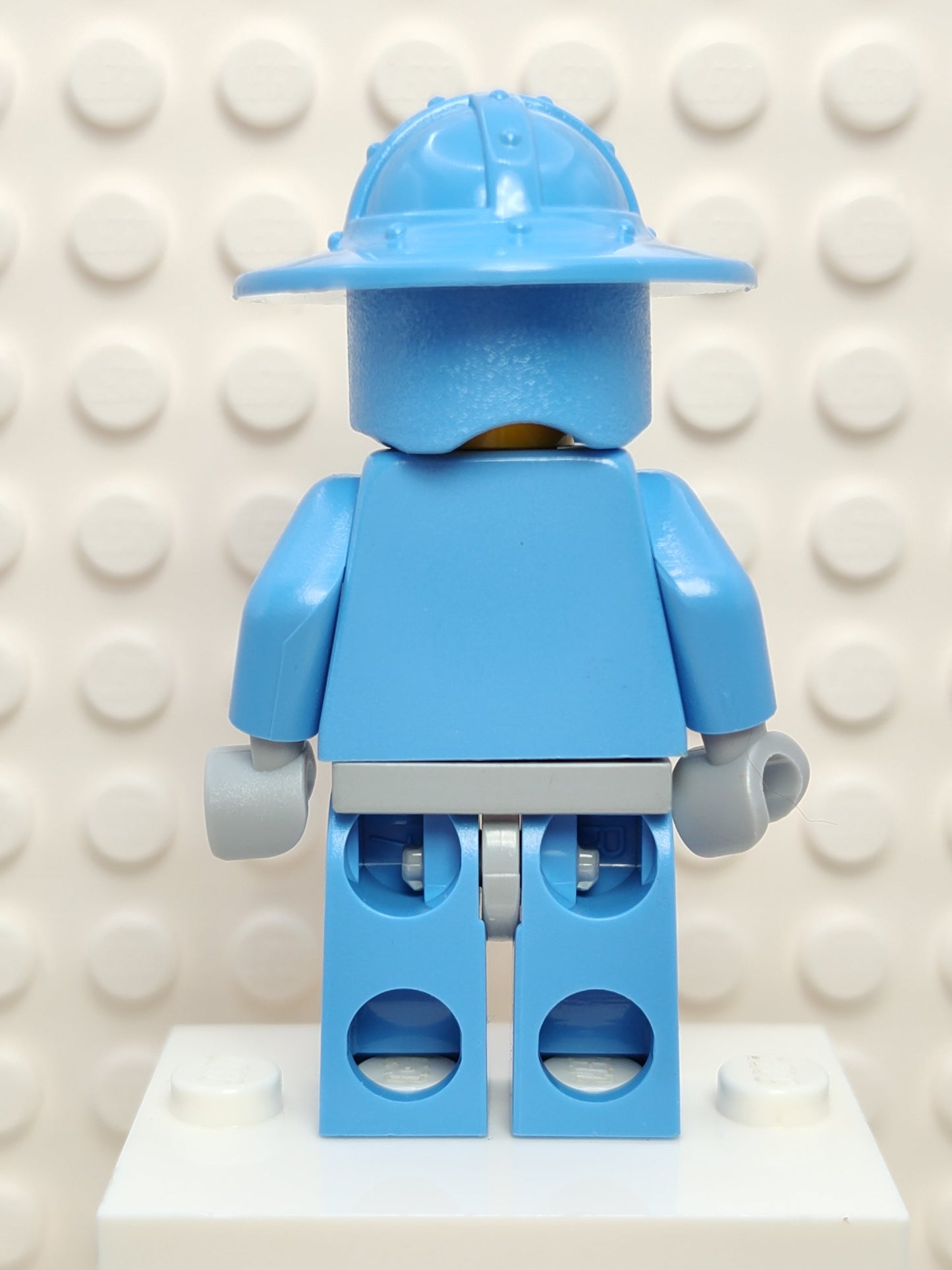 Knights Kingdom II - Jayko Printed Torso, Broad Brim Helmet, Elderly Face (Chess Pawn), cas276