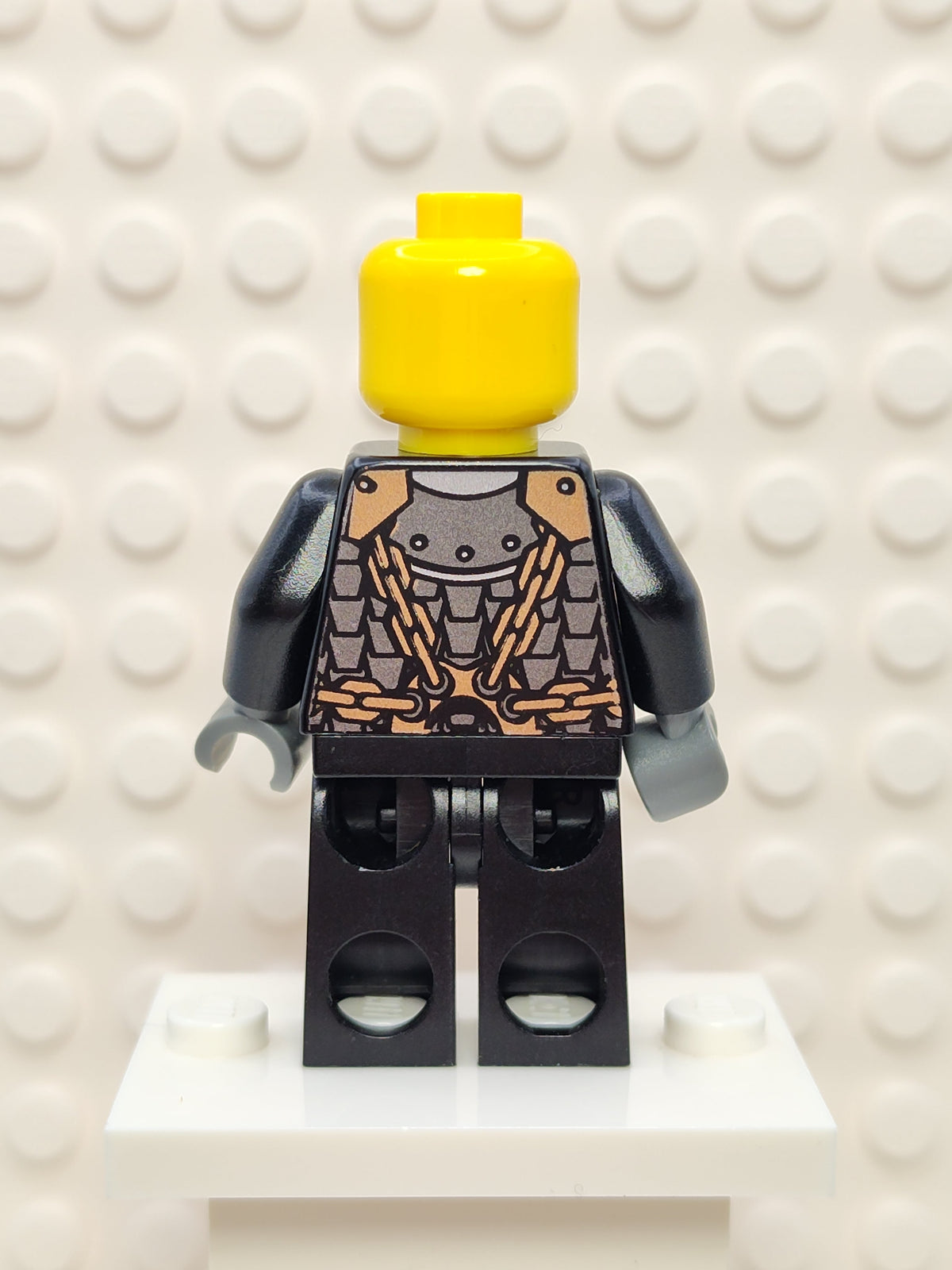 Dragon Knight Armor with Chain, cas462
