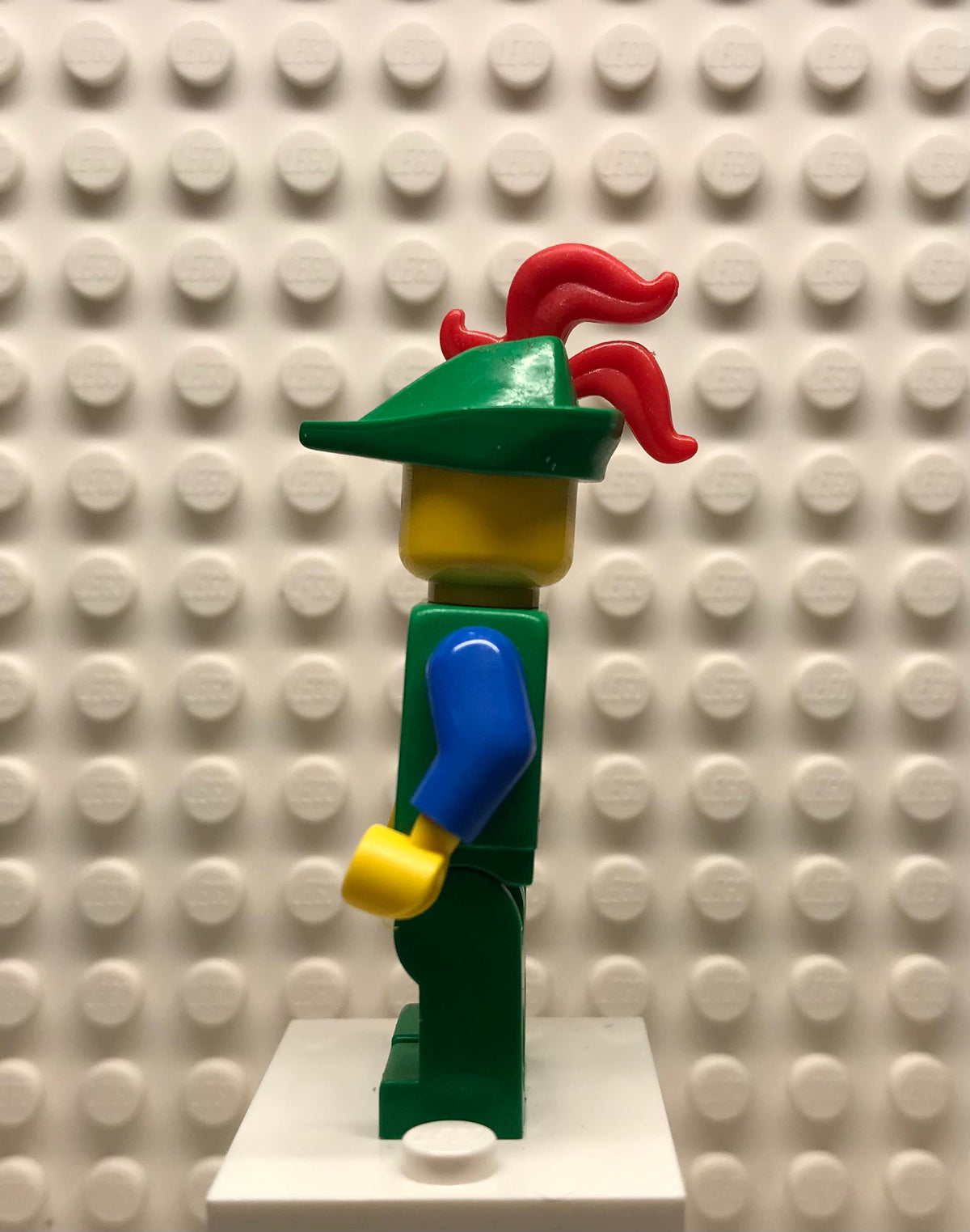 Forestman, Blue, Green Hat, Red 3-Feather Plume, cas133