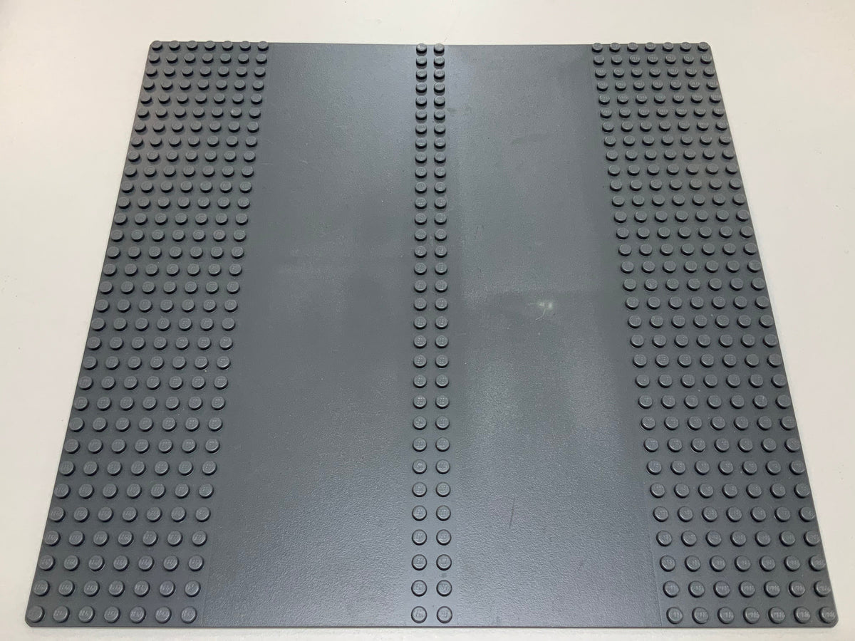 32x32 Road Baseplate 7-Stud Straight with Double Driveway, Part# 30225c01
