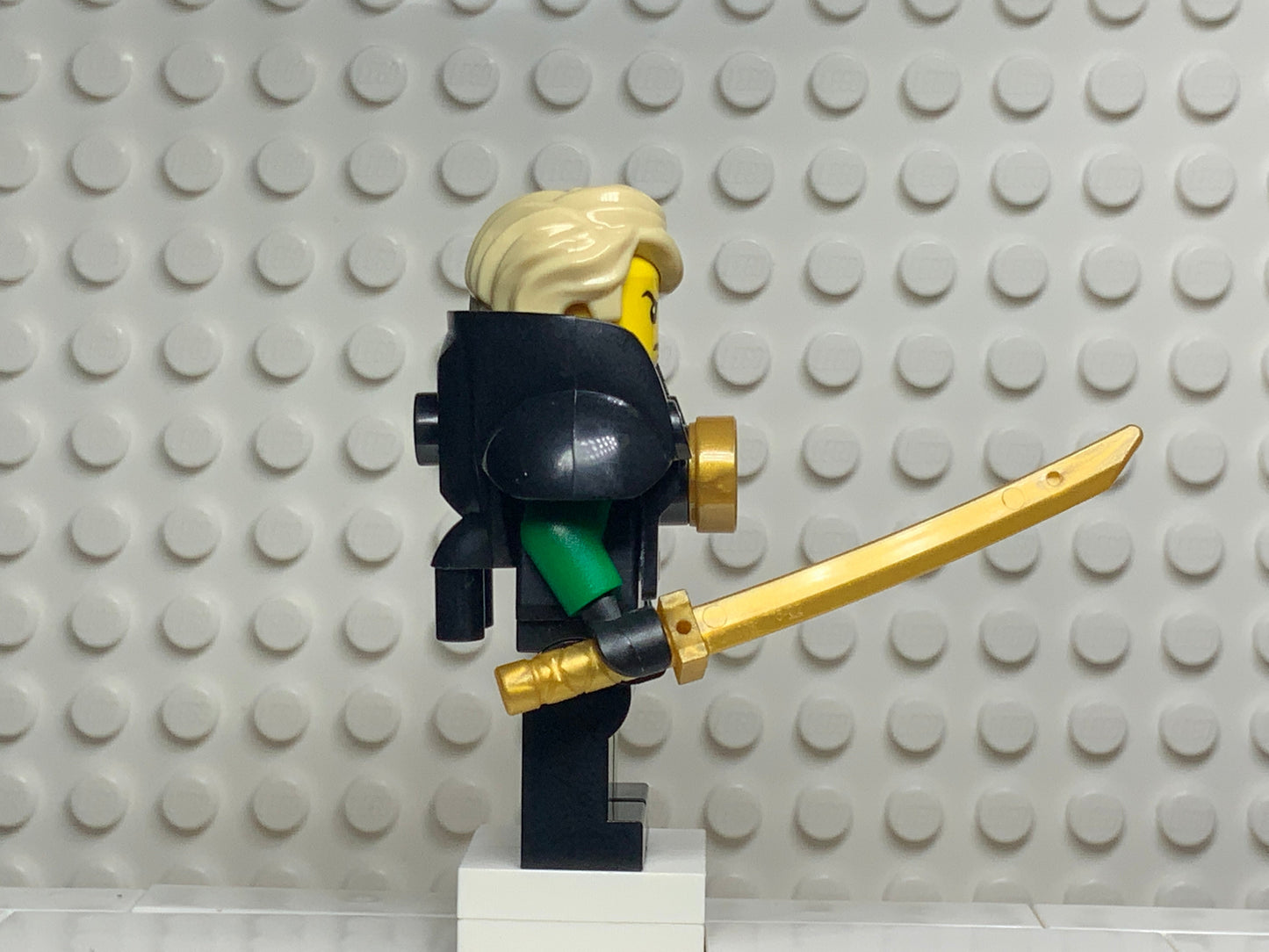 Lloyd (Armor) Skybound, njo0193 - LEGO® Ninjago Minifigure