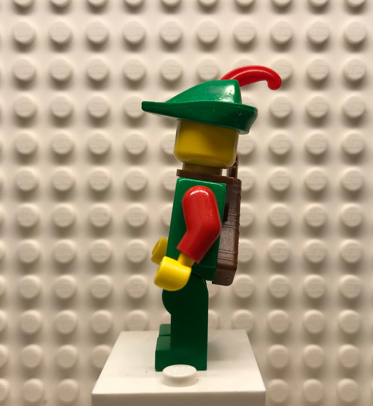 Forestman, Red, Green Hat, Red Feather, Quiver, cas137a