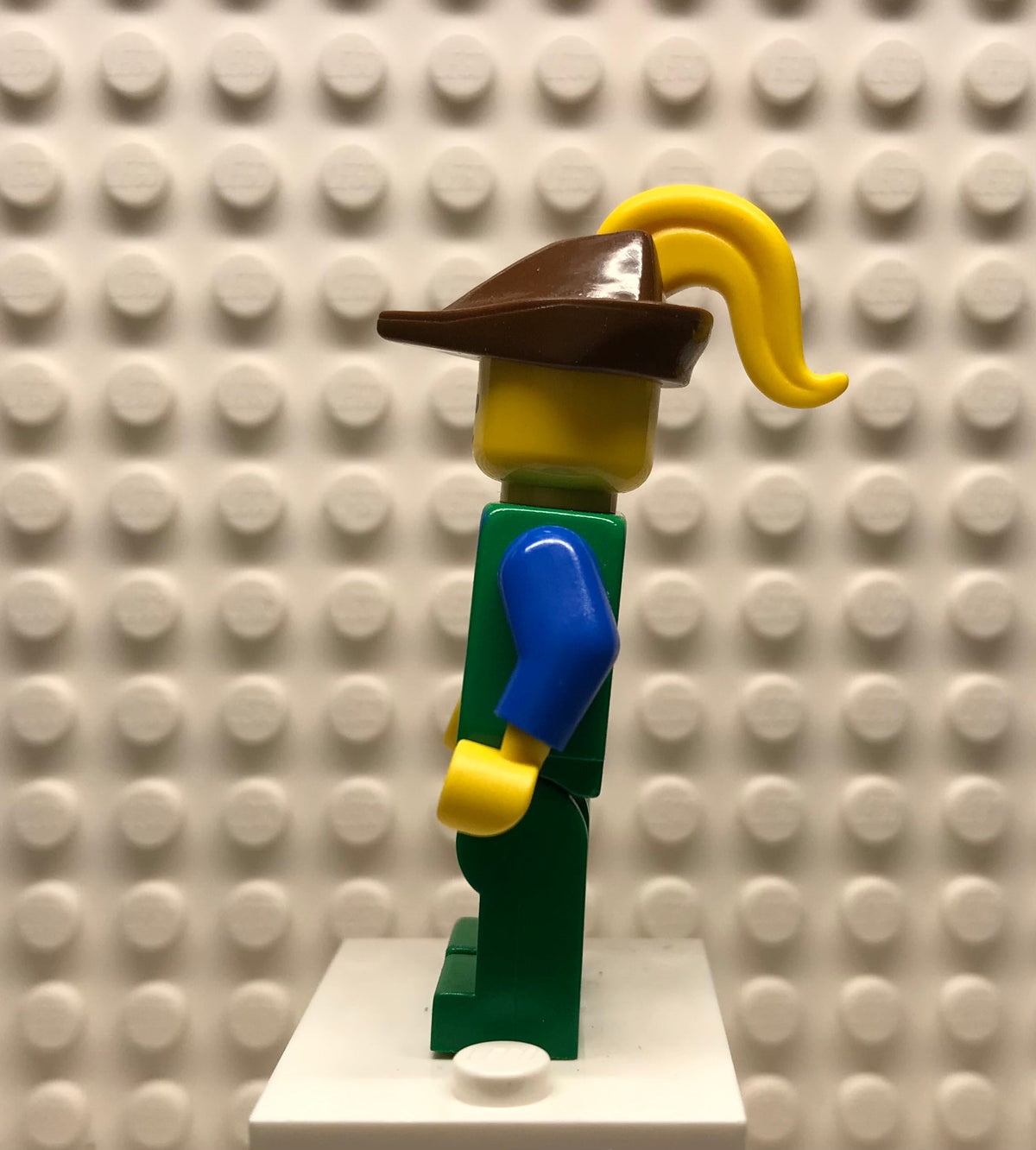 Forestman, Blue, Brown Hat, Yellow Plume, cas135