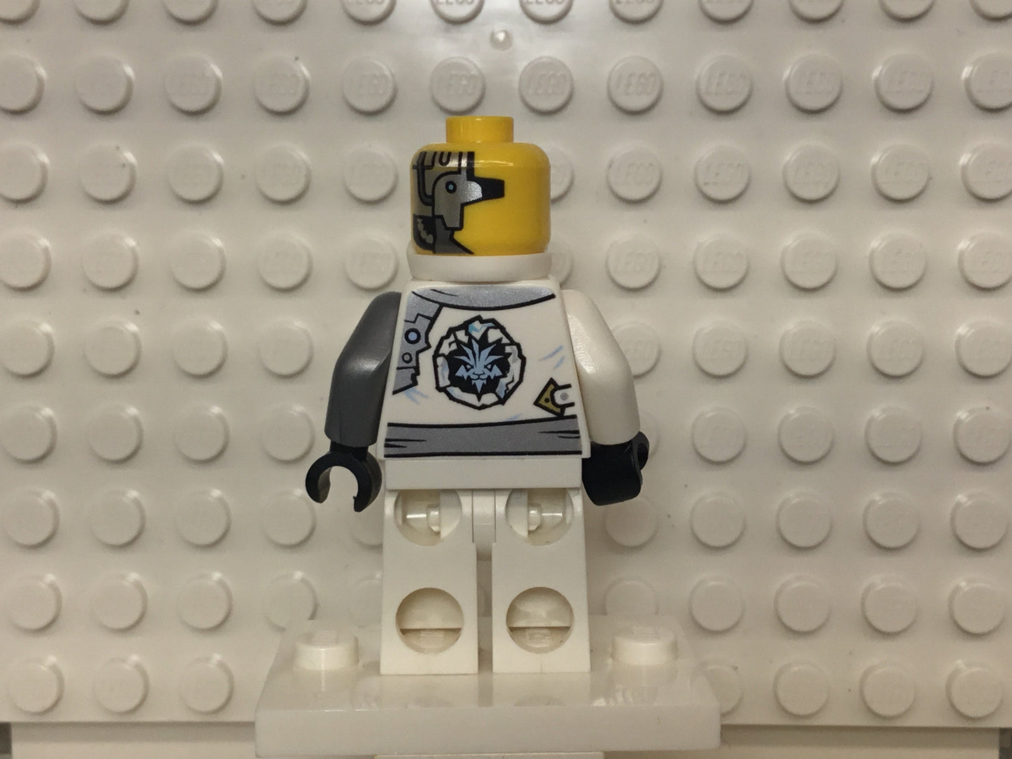 Zane (Techno Robe) - Rebooted, Battle Damage, njo0085 - LEGO® Ninjago Minifigure
