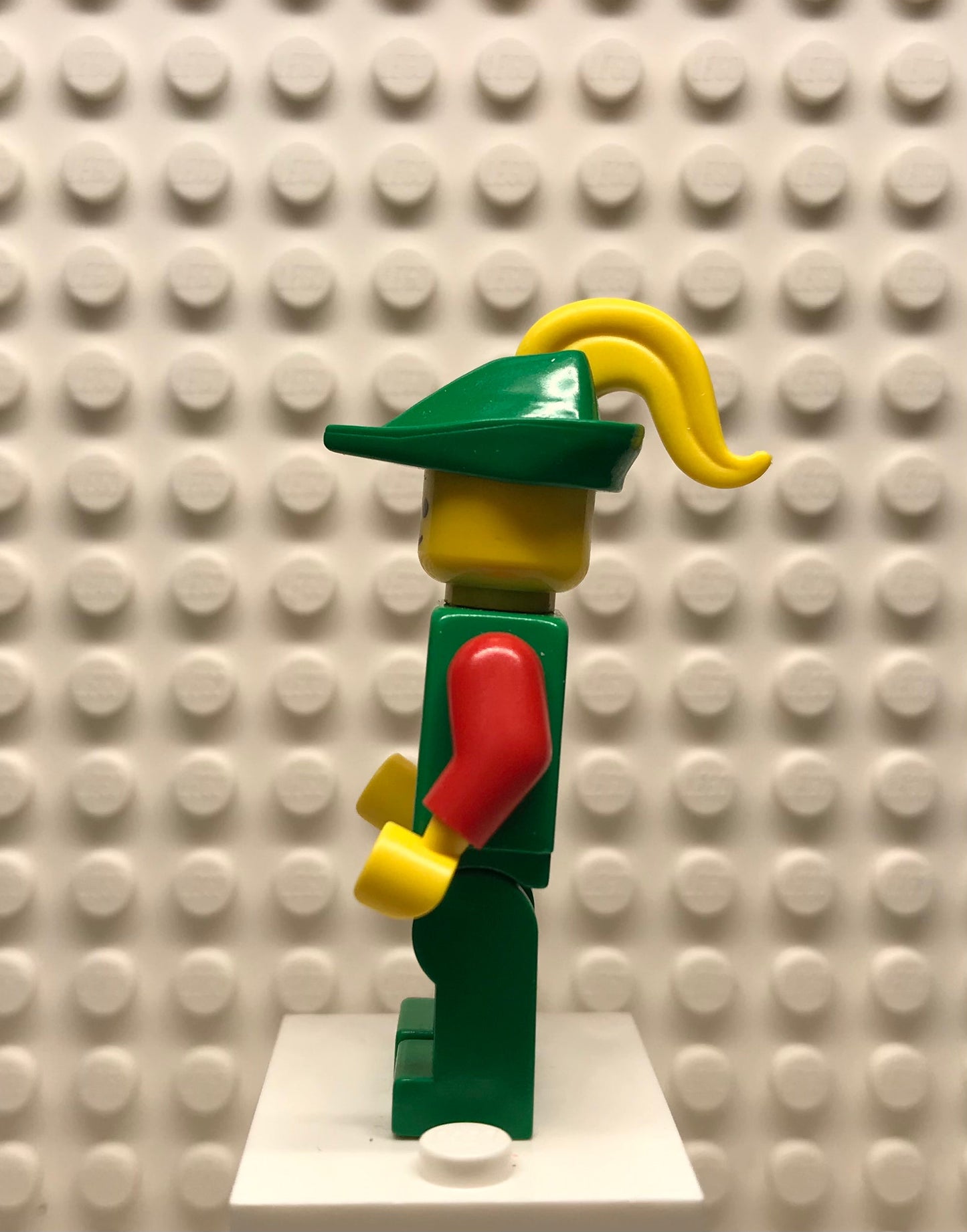 Forestman, Red, Green Hat, Yellow Plume, cas138