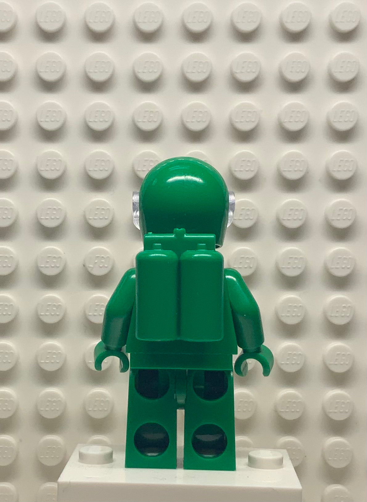 Classic Space-Green with Air Tanks and Motorcycle Helmet (Pete), idea007 - LEGO® Ideas Minifigure