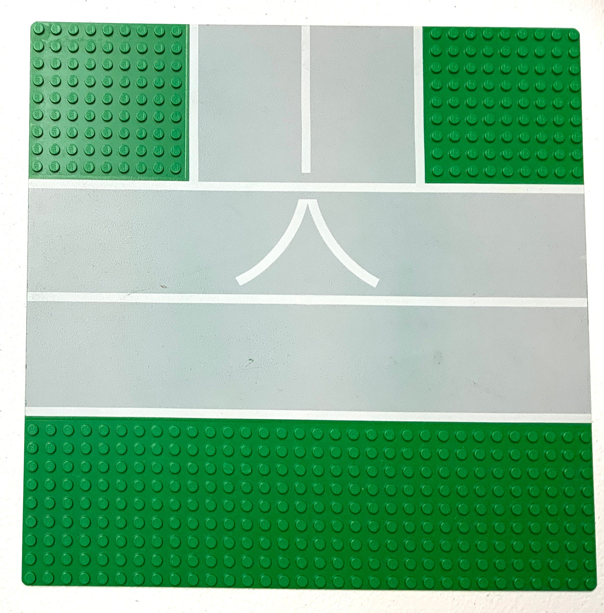 32x32 Road Baseplate 9-Stud T Intersection with Runway 'V' Pattern, Part# 608px1