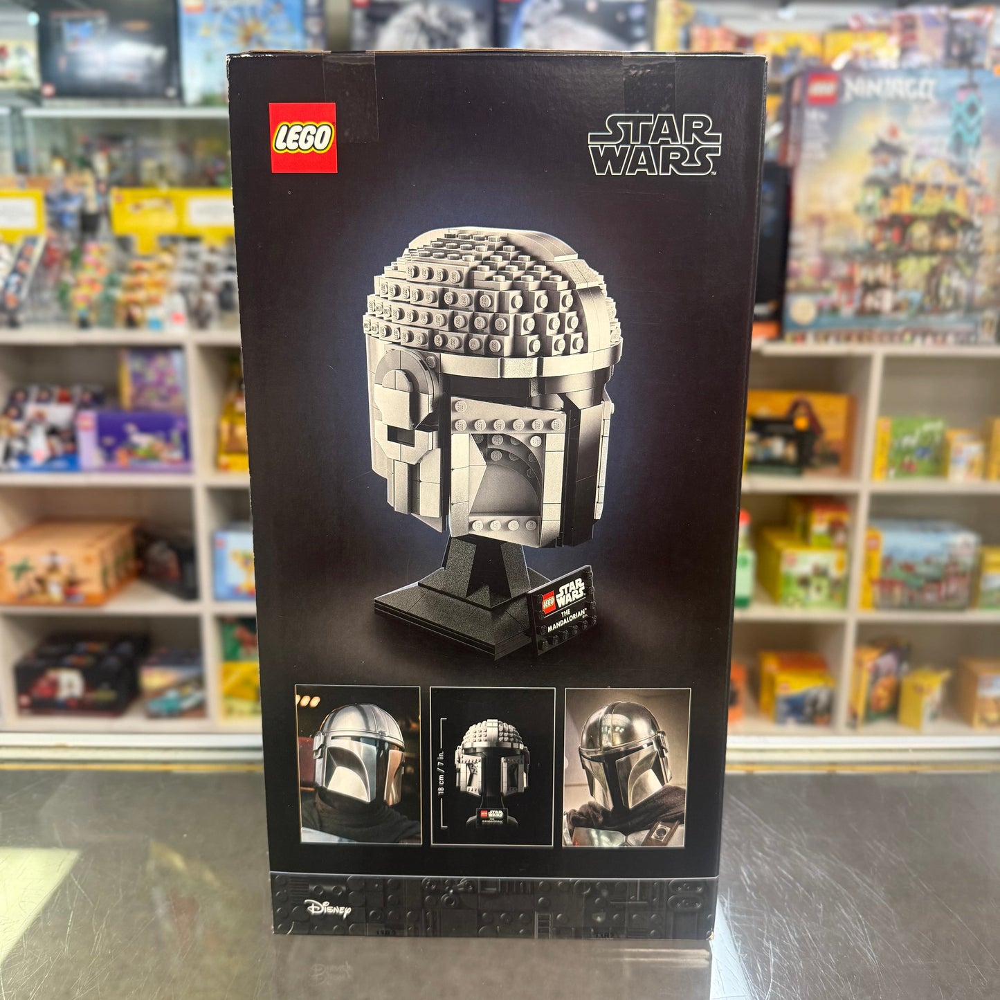 The Mandalorian Helmet, 75328 - LEGO® Star Wars Set
