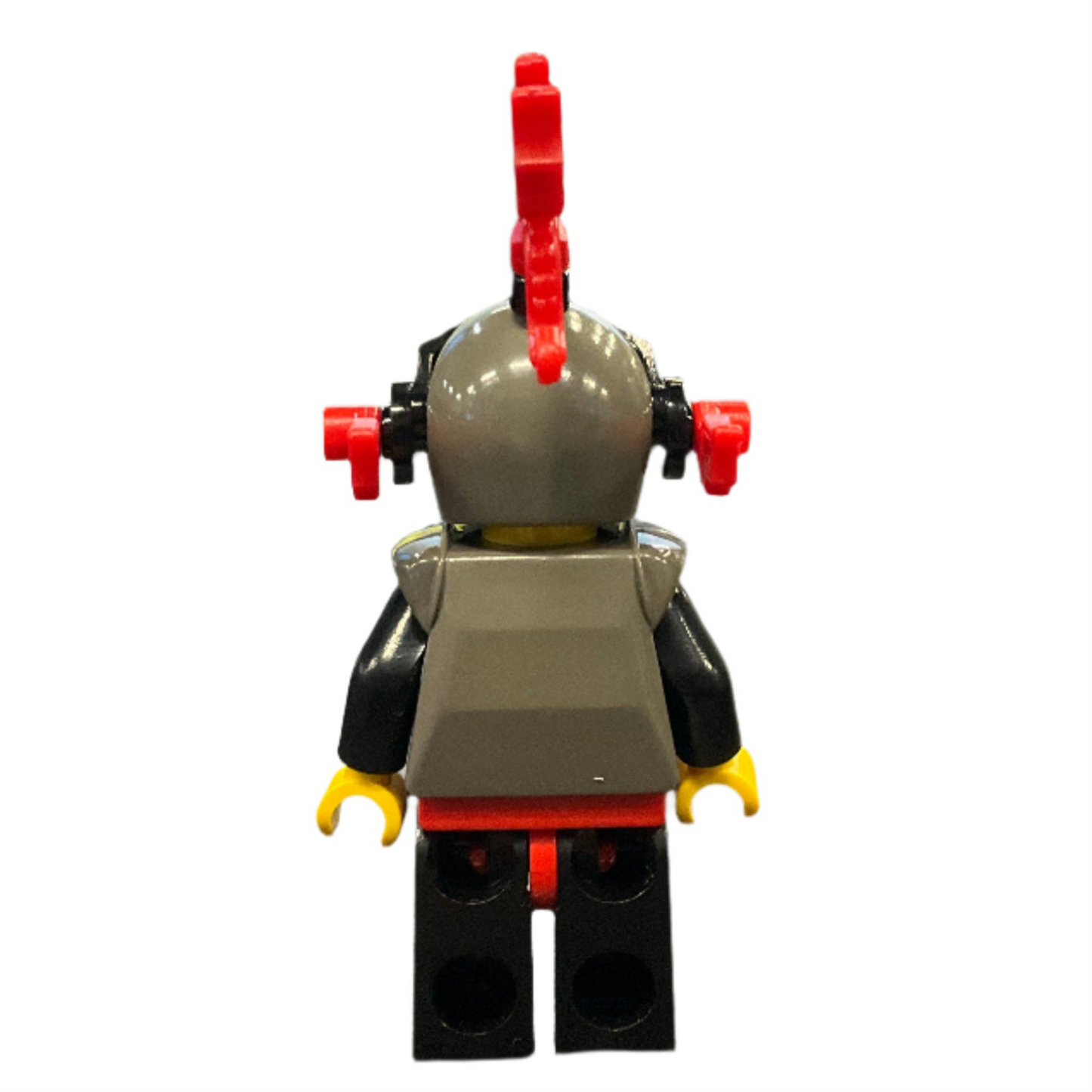 Breastplate - Armor over Black, Dark Gray Helmet, Black Visor, Red Dragon Plumes, cas168
