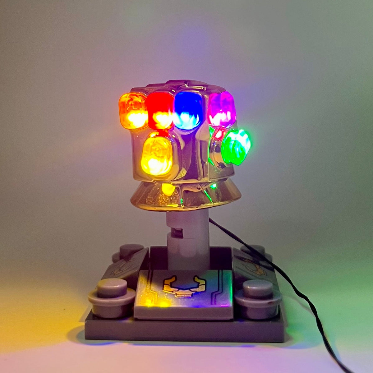 Light-Up Mini Chrome Infinity Gauntlet, DIY System, USB & Reconnectable, LW-76131