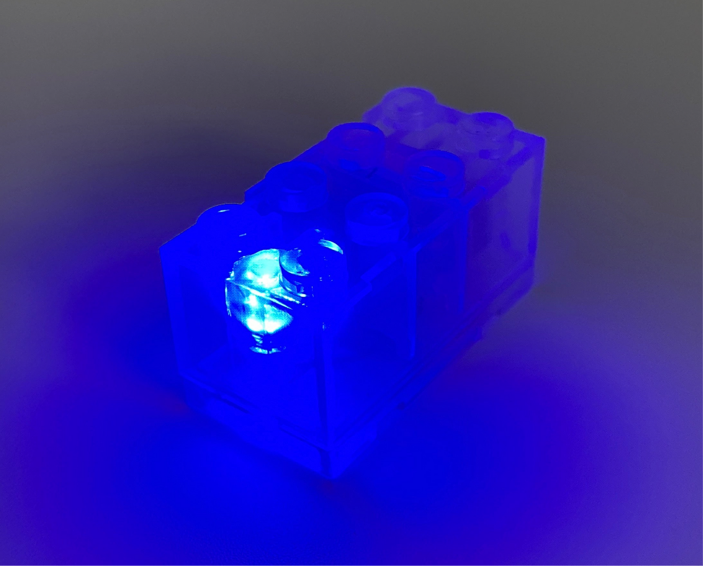 Light-Up 2x4 Brick, Battery Operated, CB2x4 & LB2x4