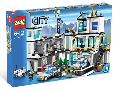 7744 - Police Headquarters - EMPTY BOX ONLY