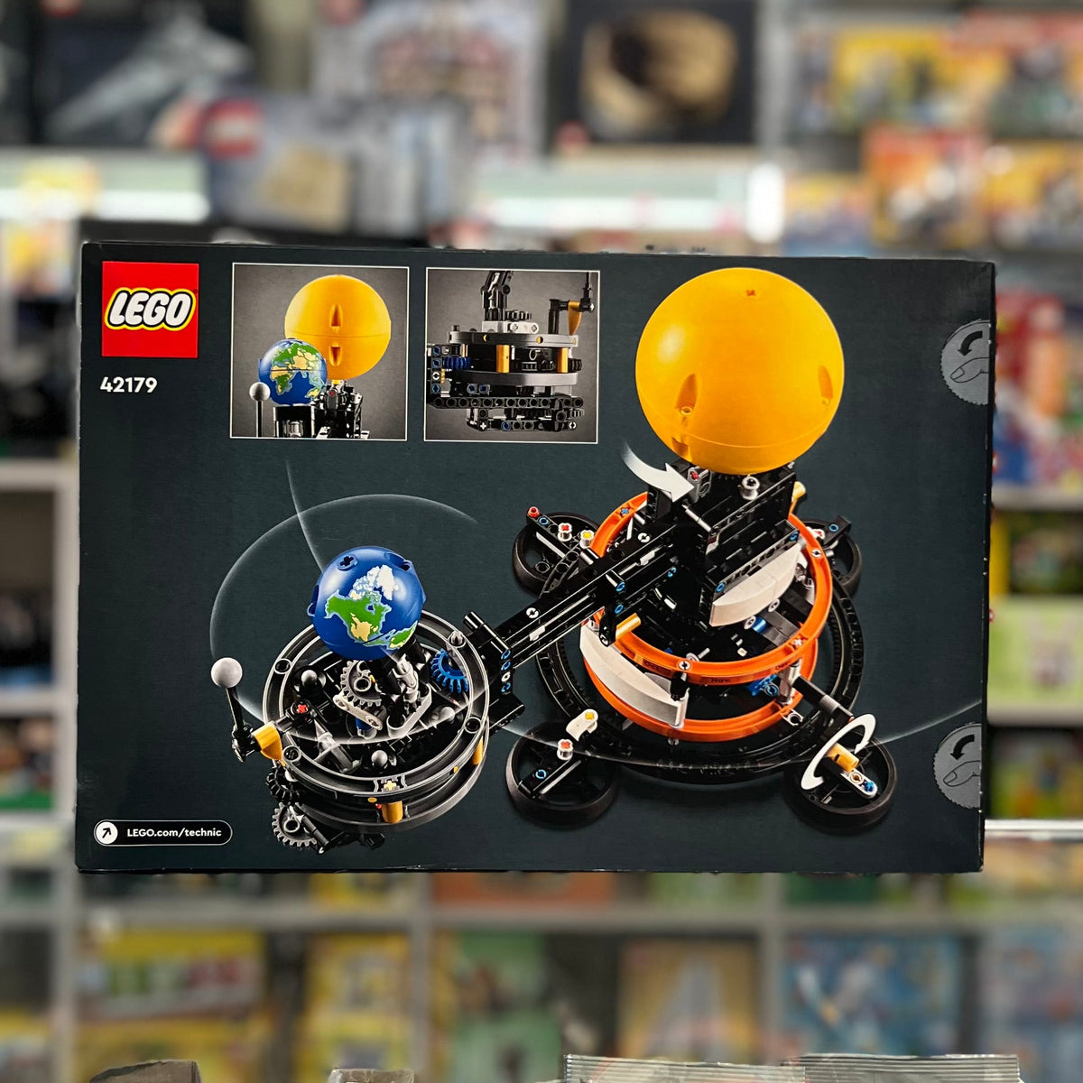 Planet Earth and Moon in Orbit, 42179 LEGO® Technic Set
