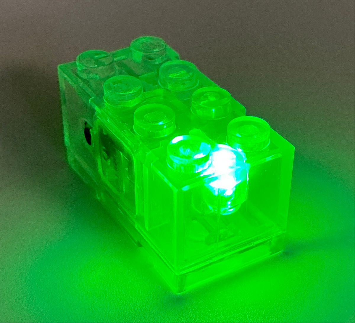 Light-Up 2x4 Brick, Battery Operated, CB2x4 & LB2x4