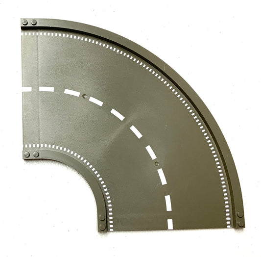 Road Baseplate 24x24 Ramp, Curved (16w surface) with White Center Stripe Pattern, Part# 30402px1