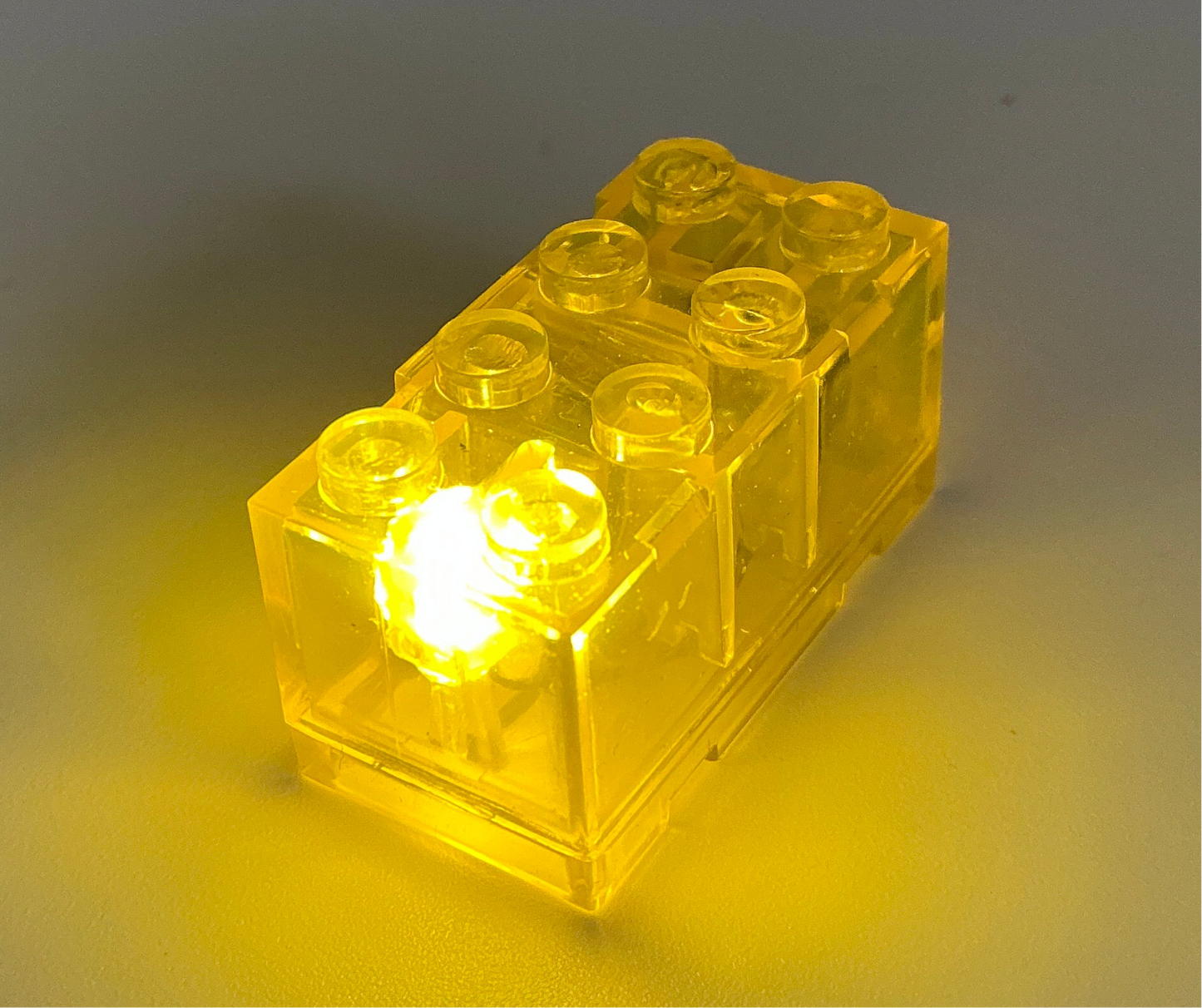 Light-Up 2x4 Brick, Battery Operated, CB2x4 & LB2x4