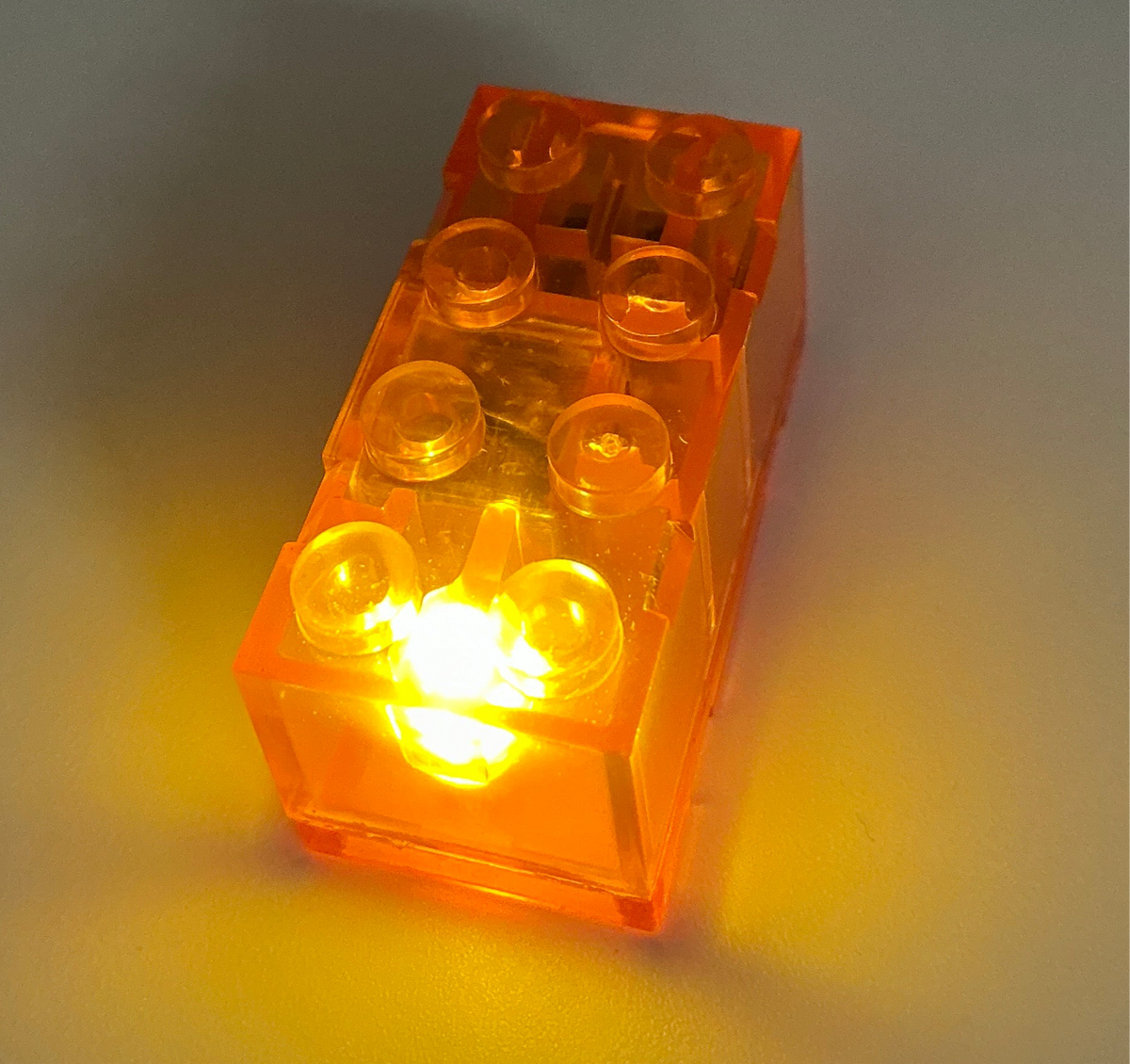 Light-Up 2x4 Brick, Battery Operated, CB2x4 & LB2x4