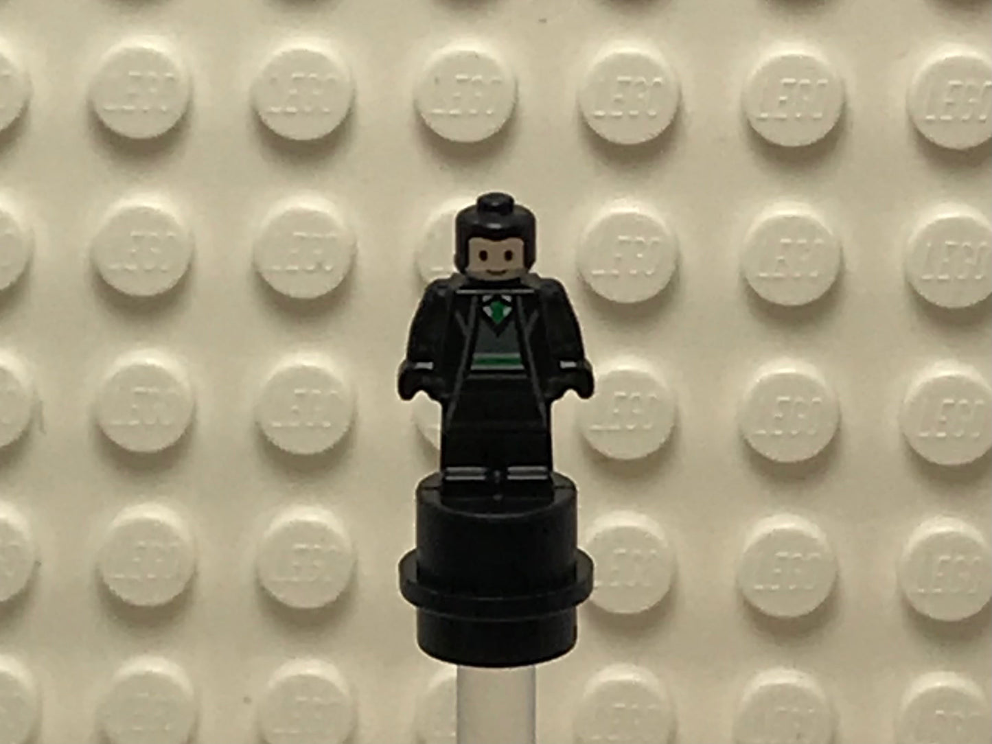 Slytherin Student Statuette/Trophy #3, hpb038