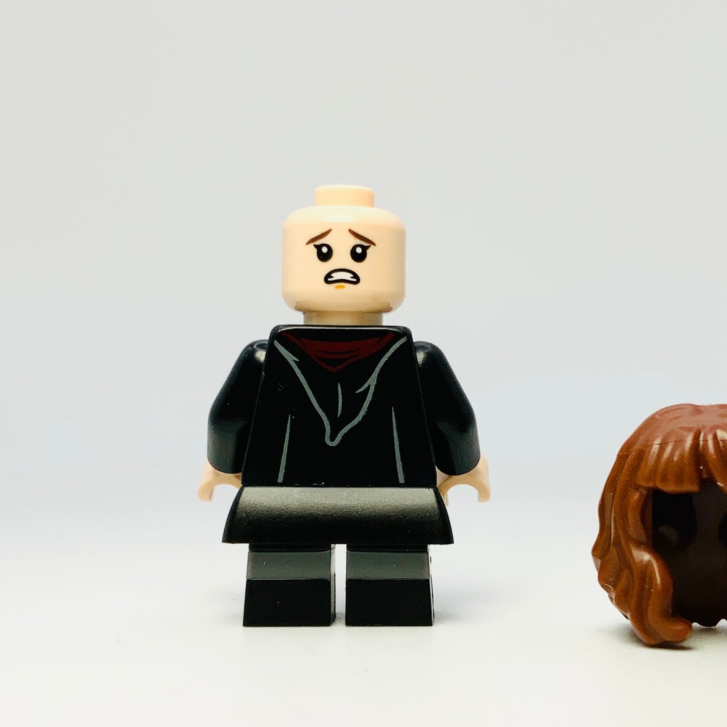 Hermione Granger - Gryffindor Robe Clasped, Black Skirt, Black Short Legs with Dark Bluish Gray Stripes, Open Mouth Scared / Closed Mouth Grin, hp468