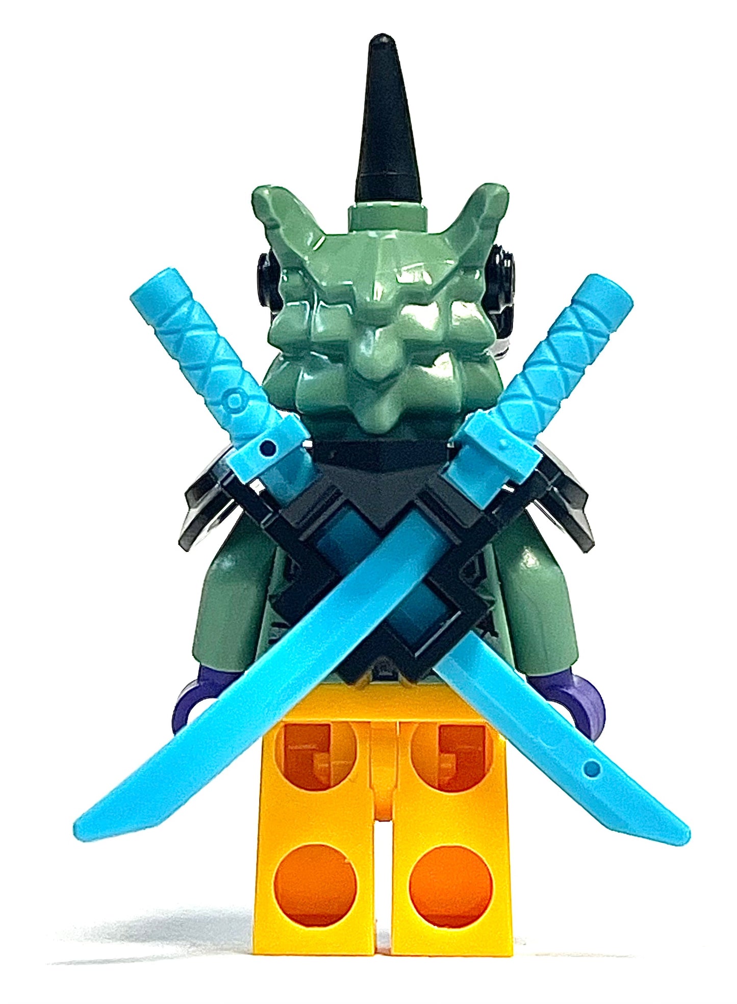 Hausner - Shoulder Armor with Scabbard, njo0573 - LEGO® Ninjago Minifigure