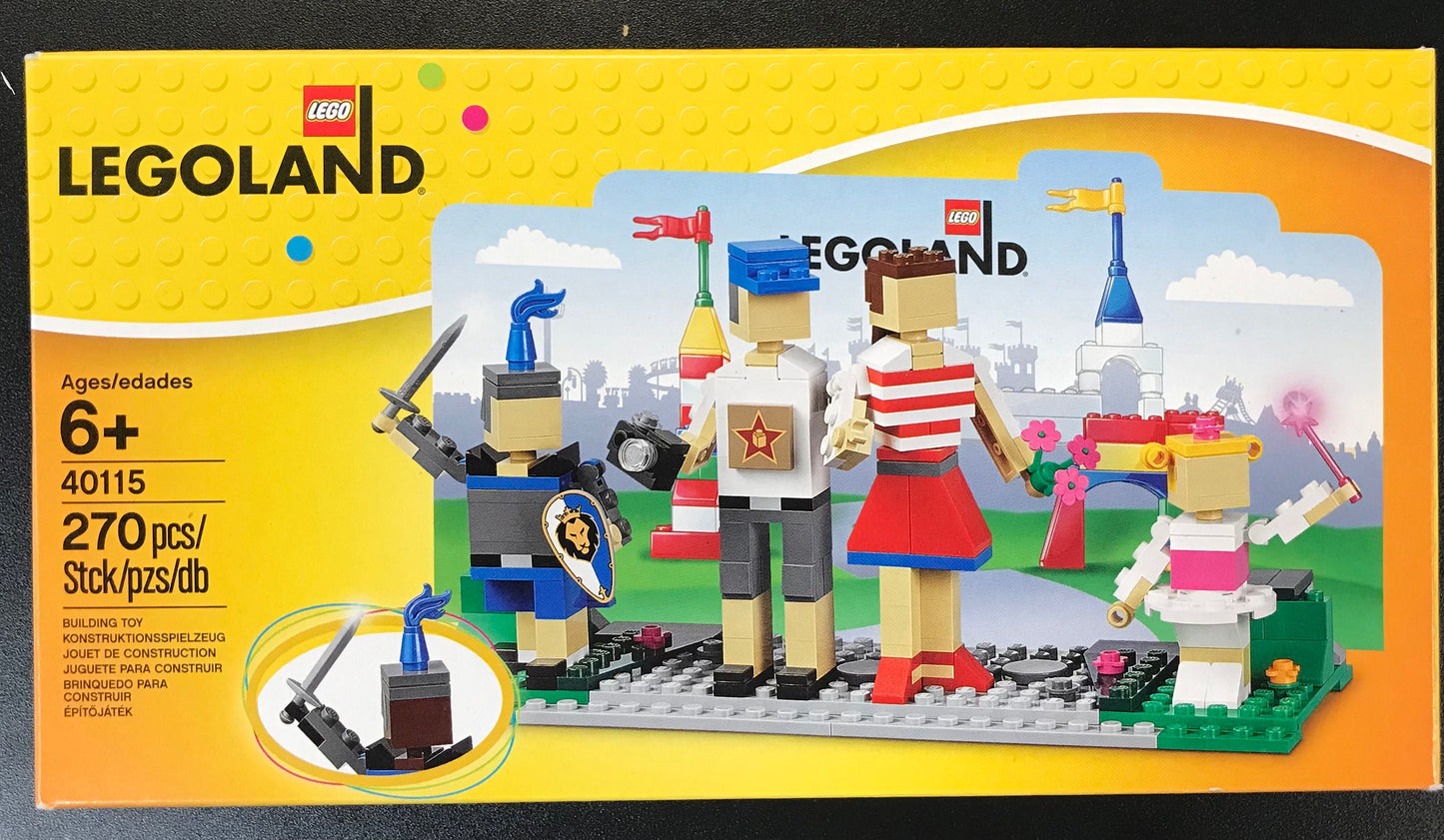 Legoland Park Entrance with Family, 40115