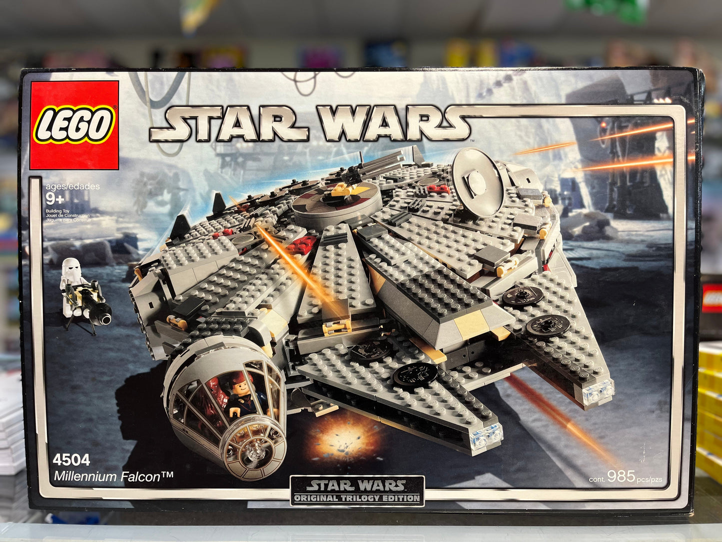 Millennium Falcon (Redesign), 4504-2 - LEGO® Star Wars Set