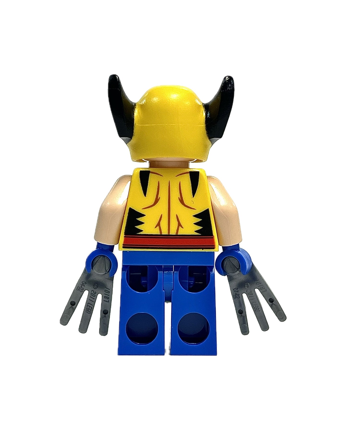 Wolverine - Yellow and Black Mask, Blue Hands, sh0939