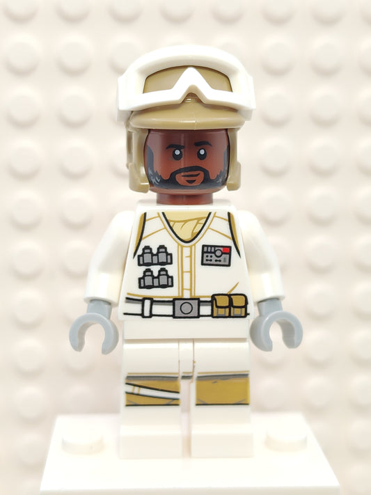 Hoth Rebel Trooper,  Dark Tan Helmet, Reddish Brown Head, sw1186