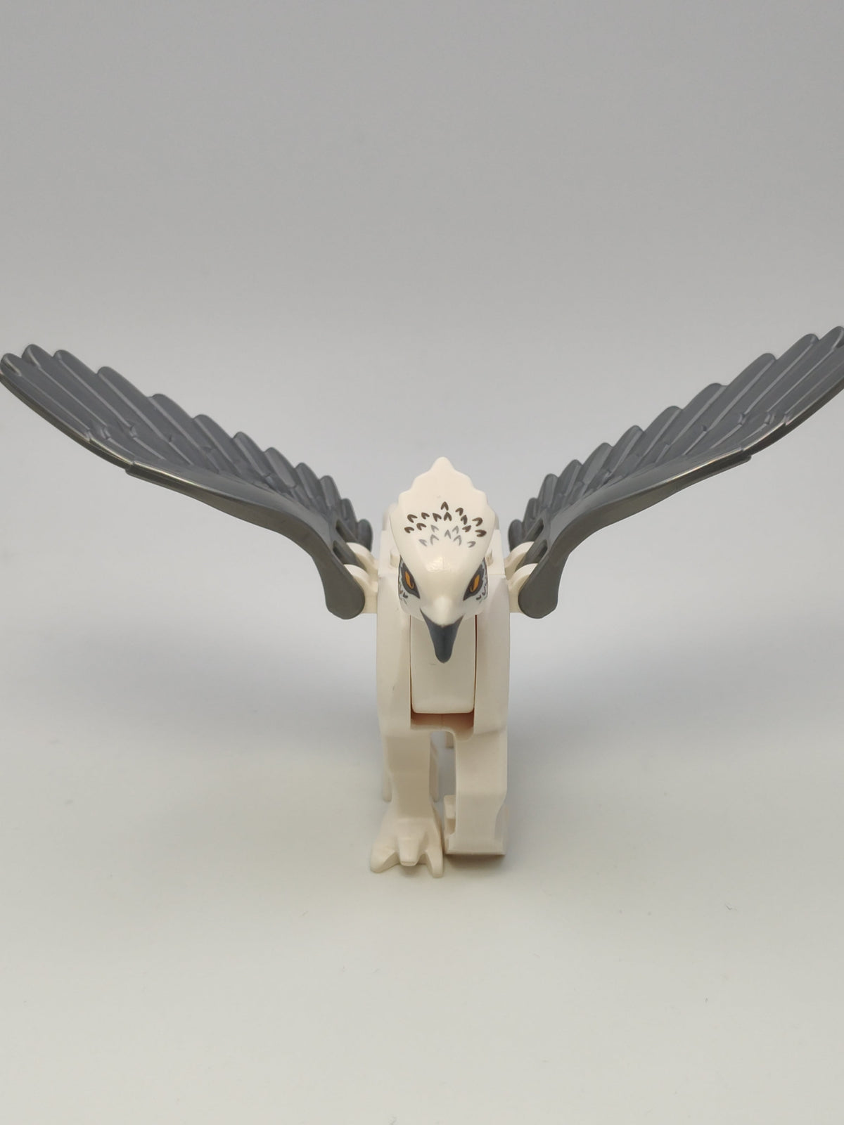 Hippogriff with Flat Silver Wings (HP Buckbeak), buckbeakc03