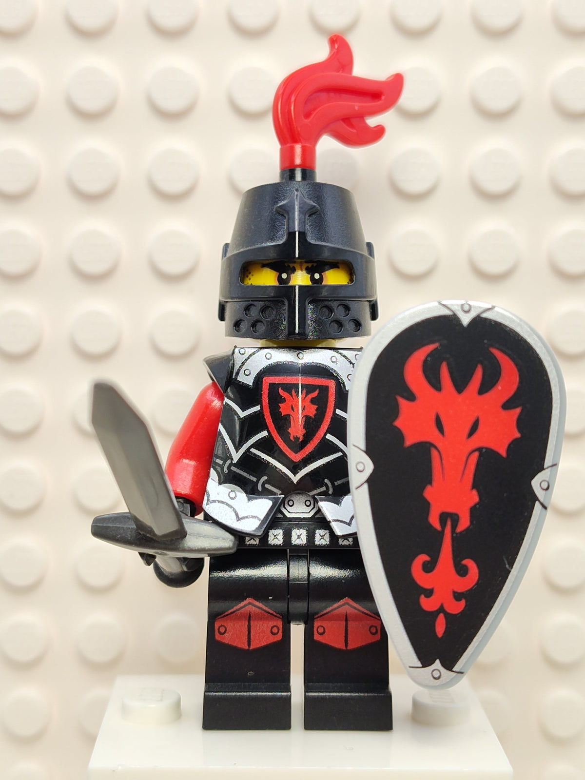 Castle - Dragon Knight Armor with Dragon Head, cas524