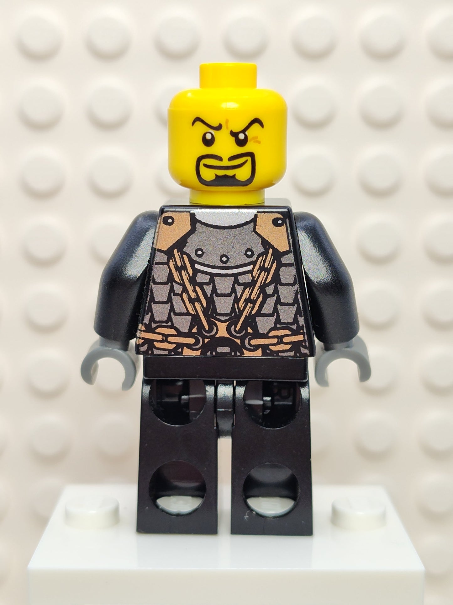 Dragon Knight Armor with Chain, cas495