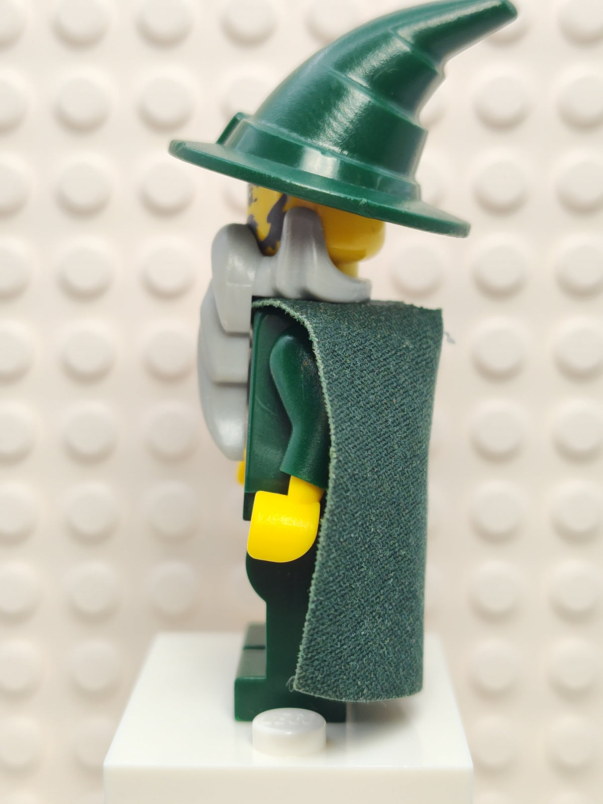 Dark Green Wizard (Chess King), cas509
