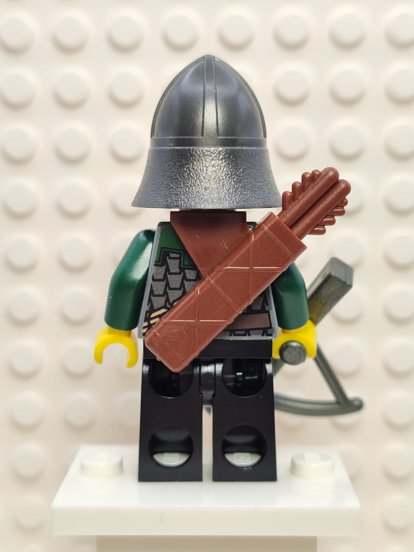 Dragon Knight Scale Mail with Chain and Belt, cas457