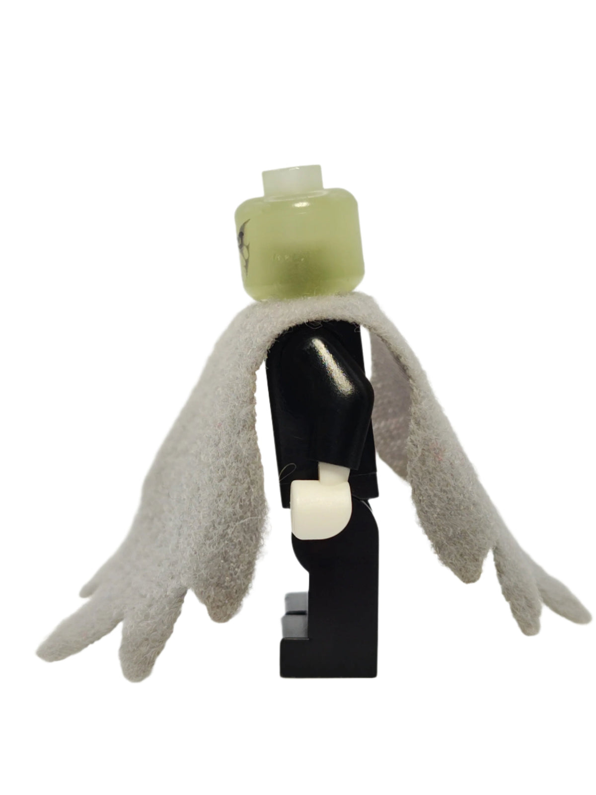 Lord Voldemort - Glow In Dark Head with Dark Bluish Gray Cape, hp069d