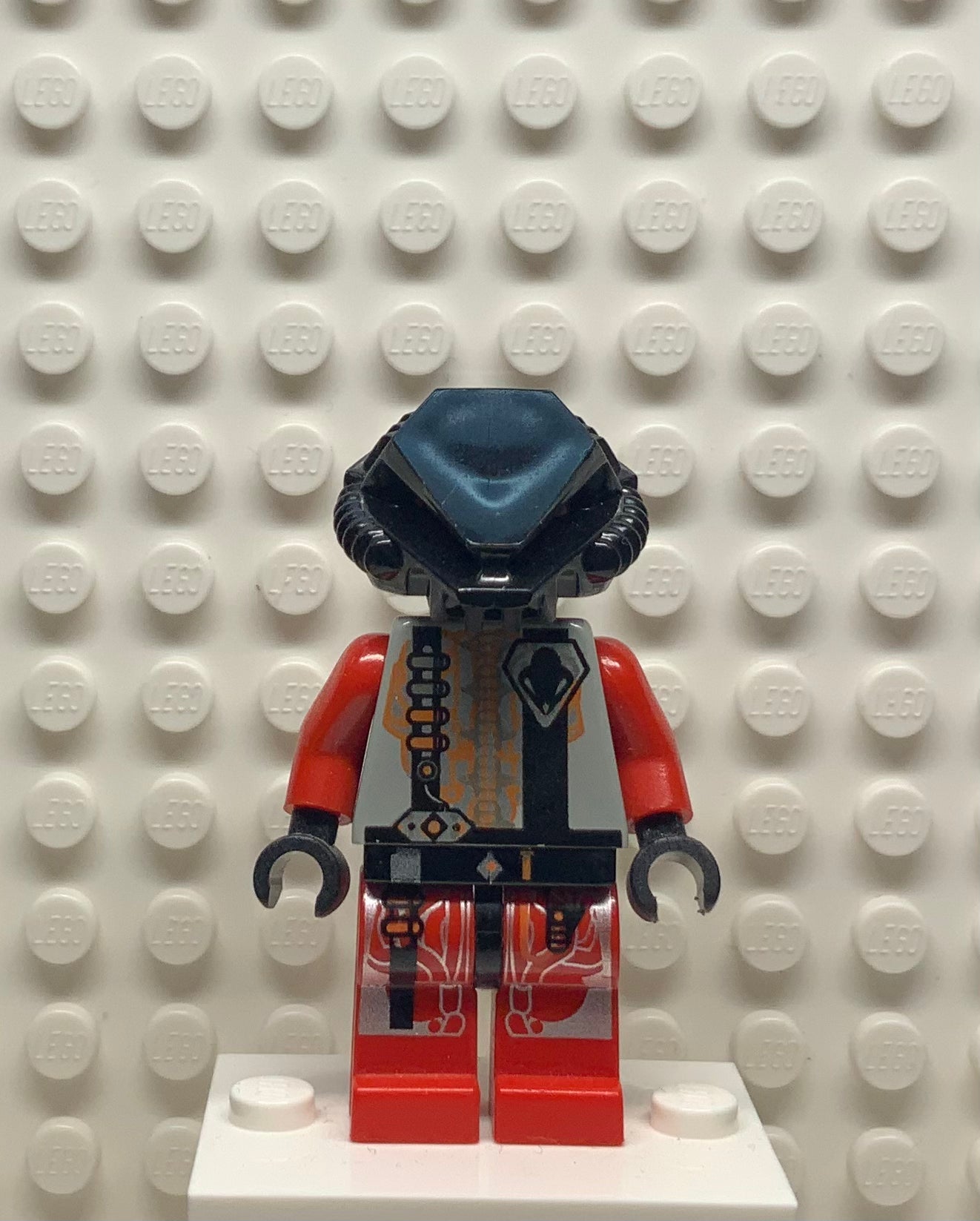 UFO Zotaxian Alien - Red Pilot with Plain Black Helmet (Chamon), sp047