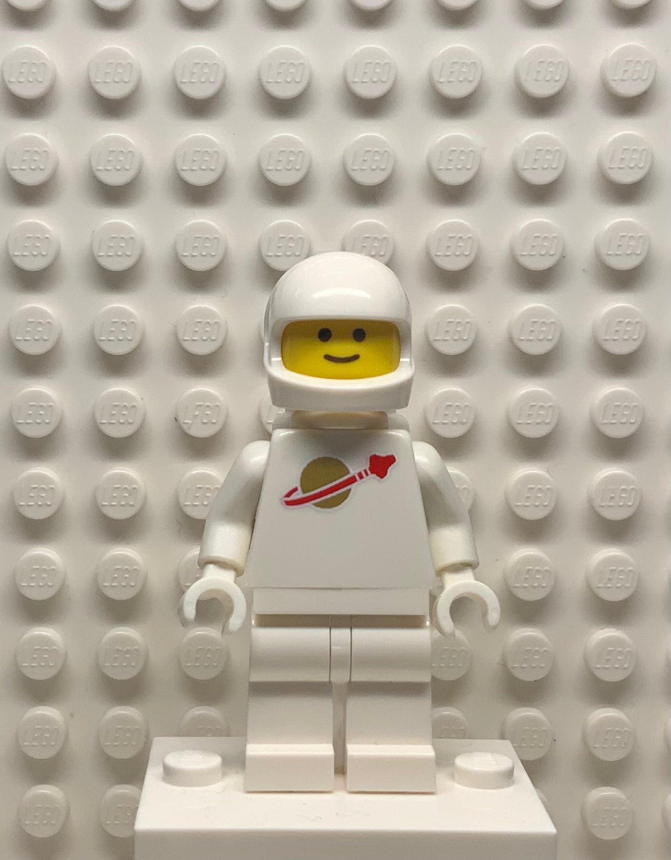 Classic Space-White with Air Tanks and Motorcycle Helmet, High Logo (Second Reissue), sp006new2