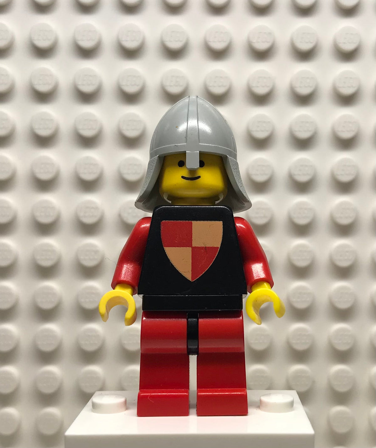 Classic Knights Tournament Knight Black, Red Legs with Black Hips, Light Gray Neck-Protector, cas229
