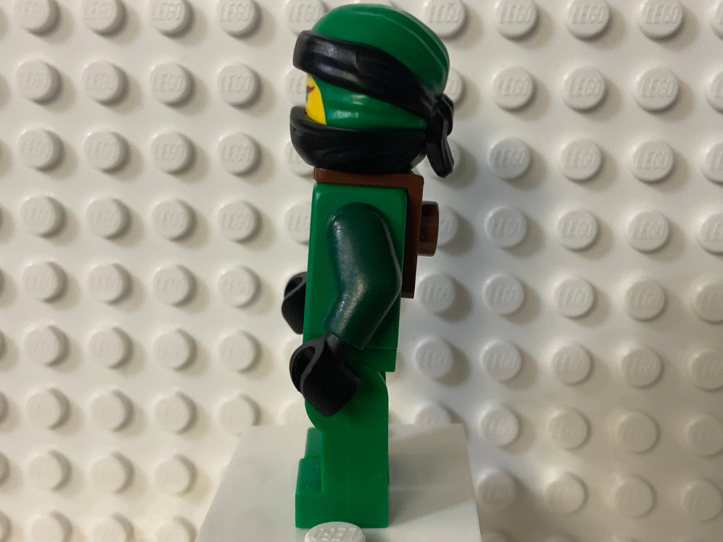 Lloyd - Hunted, Green Wrap and Neck Bracket, njo0481 - LEGO® Ninjago Minifigure