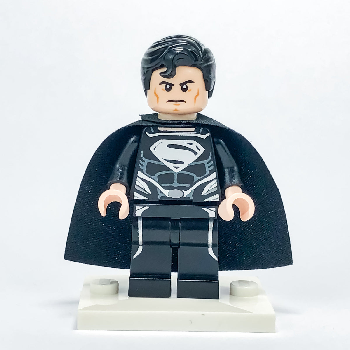Superman in Black Costume - San Diego Comic-Con 2013, sh0137