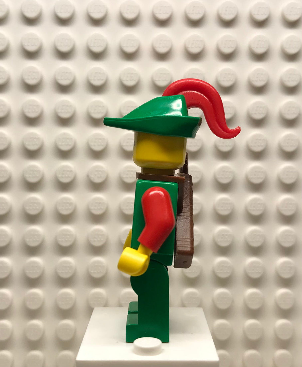 Forestman, Red, Green Hat, Red Plume, Quiver, cas323