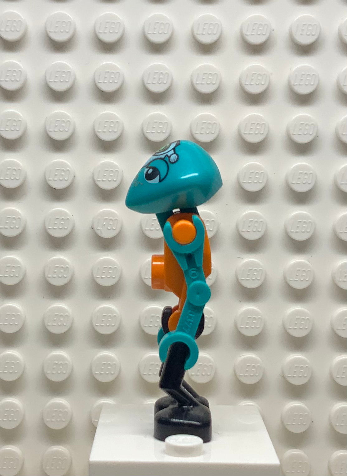 Martian, Orange Body Black Legs, lom001