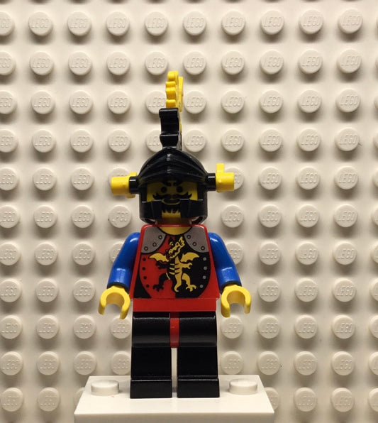 Dragon Knights, Knight 2, Black Legs with Red Hips, Black Dragon Helmet, Yellow Plumes, cas018