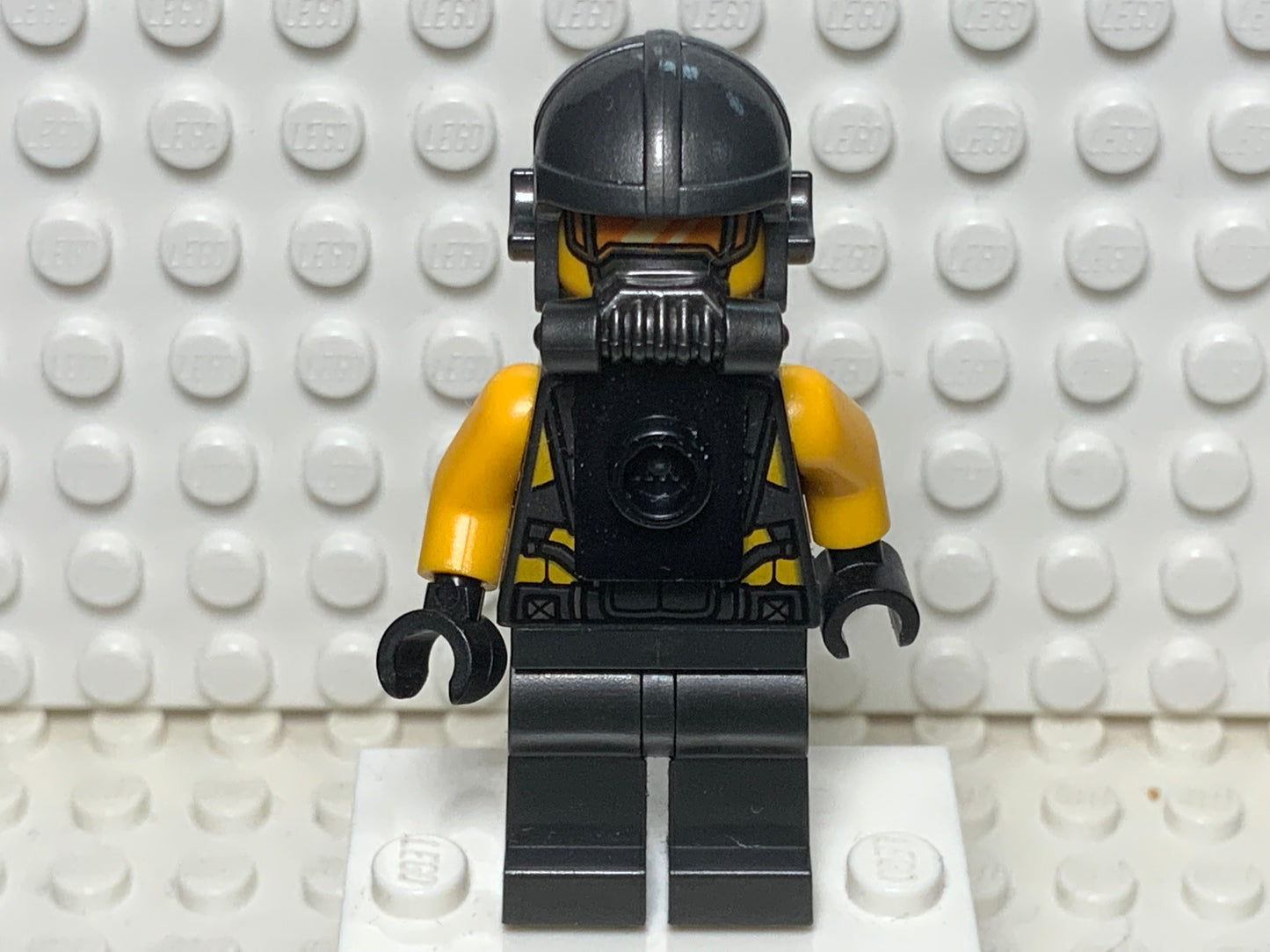 AIM Agent, sh0653 - LEGO® Marvel Minifigure