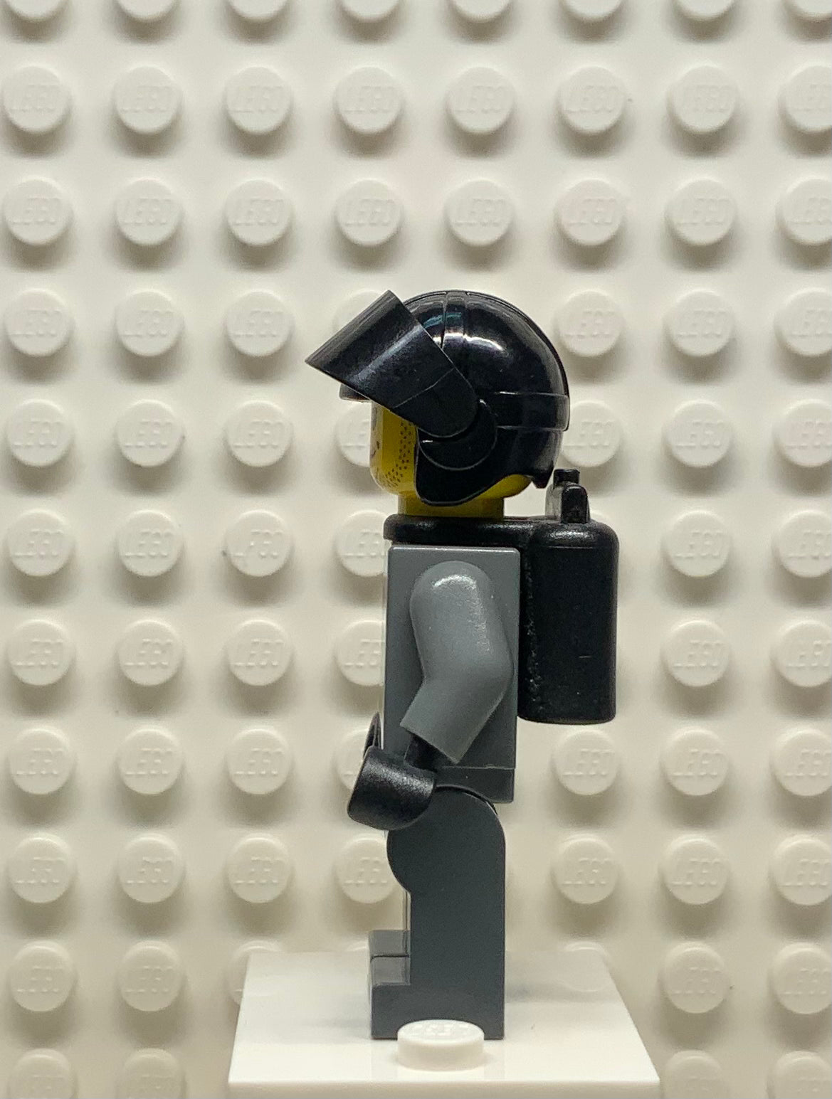 Space Police III Officer 5, Air Tanks, sp099